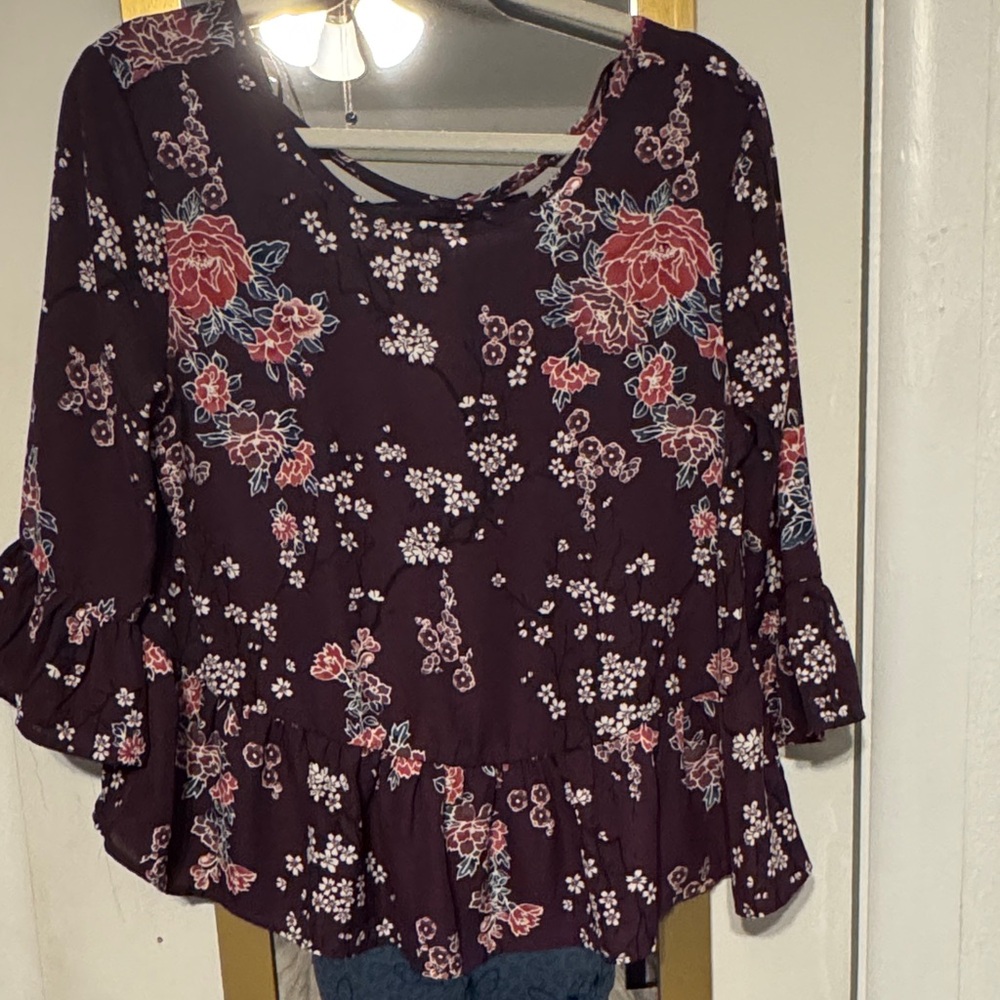 Chic Floral Blouse - Burgundy and Pink